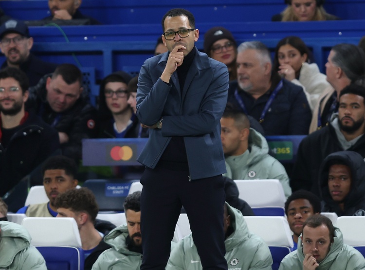 星空互动-新教练入职会议？邮报：罗塞尼尔与英超以及裁判公司代表进行会谈